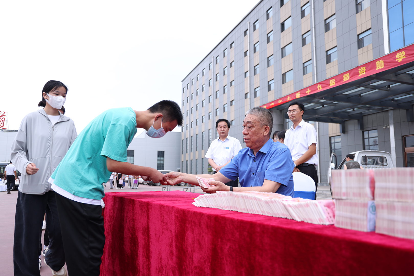 河南省礦山起重機(jī)有限公司 河南省礦山起重機(jī)有限公司